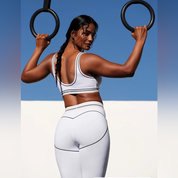 ALO Yoga White Leggings - Picture 1 of 7